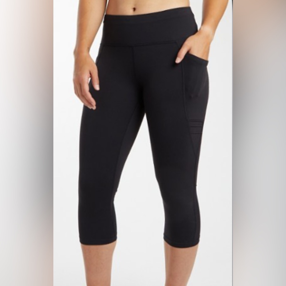 Oiselle Triple Threat Knickers. Black Size 8.